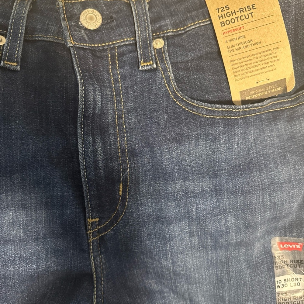 Levi's Women's 725 Lapis Dark Horse Bootcut Jeans - Picture 7 of 9